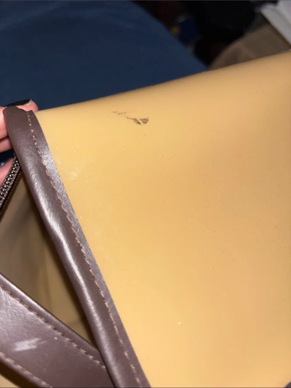 Rare Lunch Bag Crossbody - Picture 8 of 9